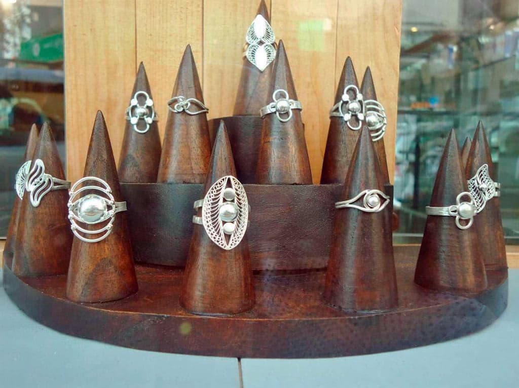 Joyeros por tradición, joyas de oro y plata de confección propia